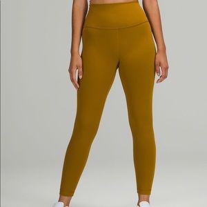 Lululemon Wunder Train High Rise Tight